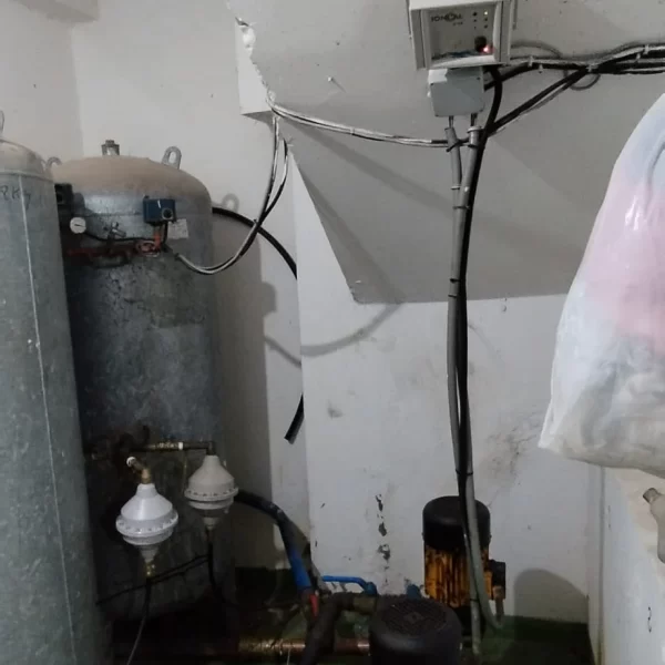 Equipo IONCAL E-75 instalado en el portal 1 del Edificion Canagua